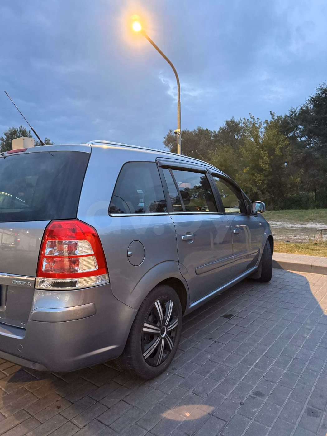 Opel Zafira фото 20