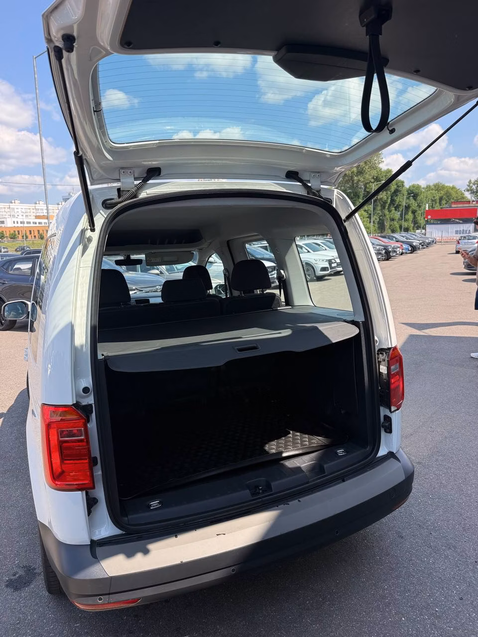 Volkswagen Caddy фото 9