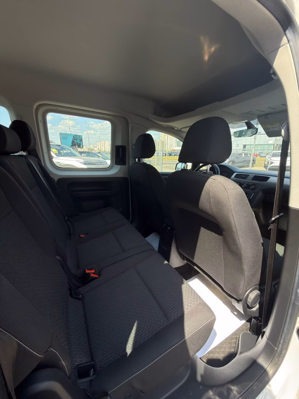 Volkswagen Caddy фото 15