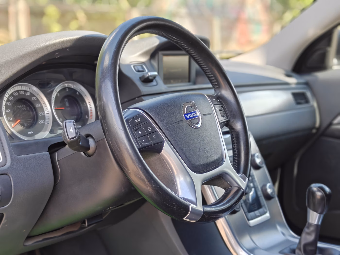 Volvo V70 фото 9
