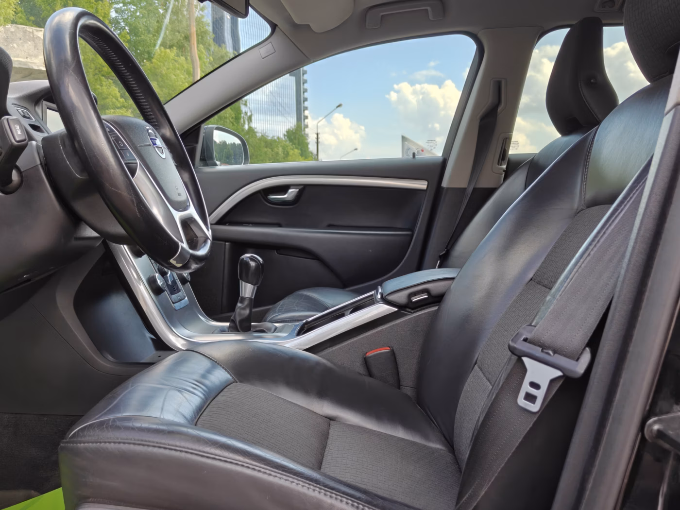 Volvo V70 фото 10