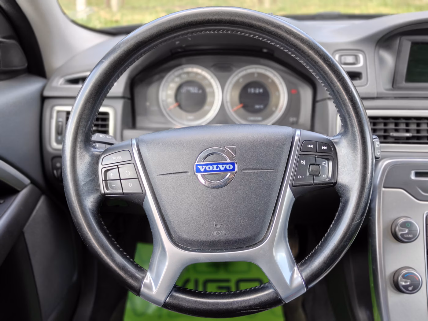 Volvo V70 фото 16