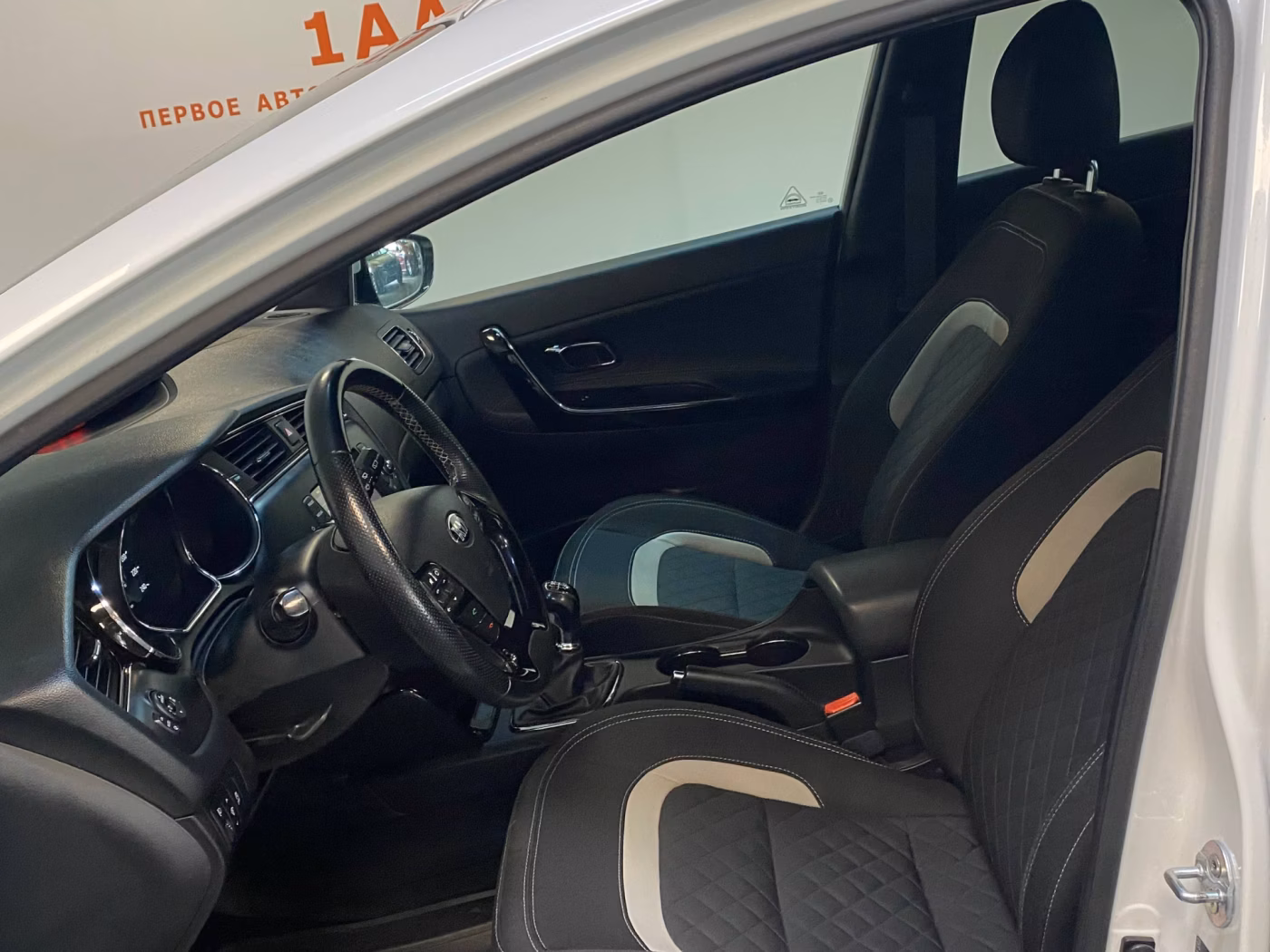 Kia Cee'd фото 5