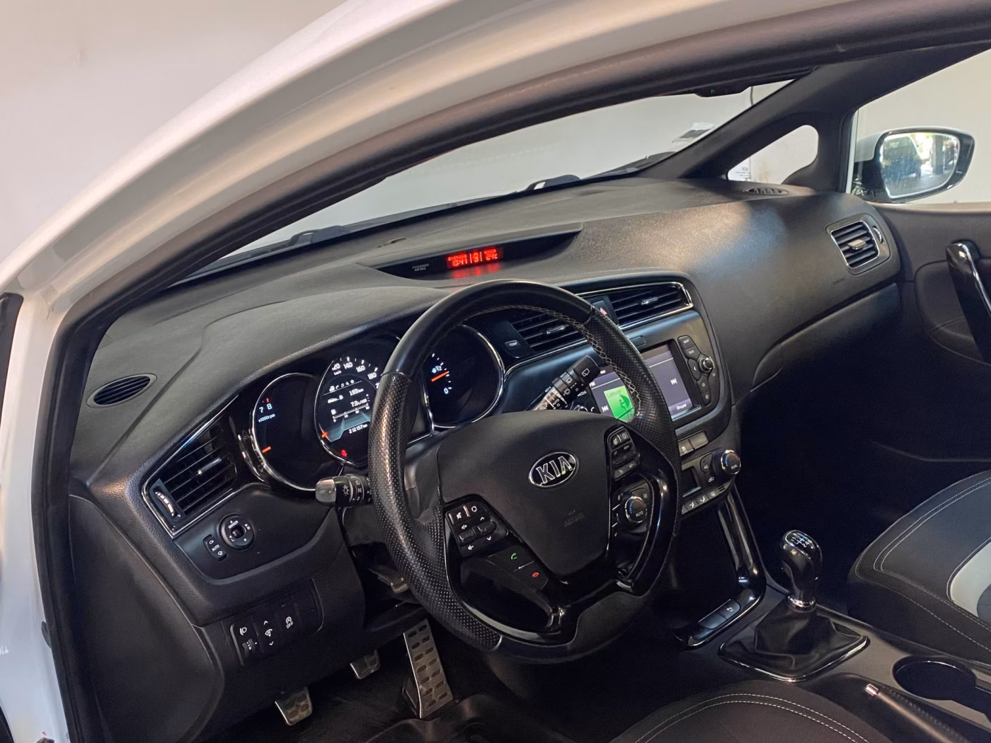 Kia Cee'd фото 7