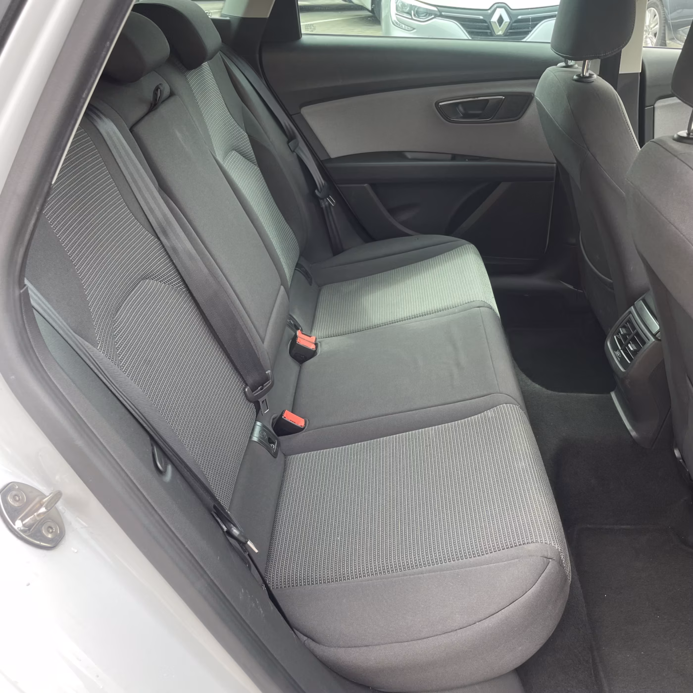 SEAT Leon фото 20
