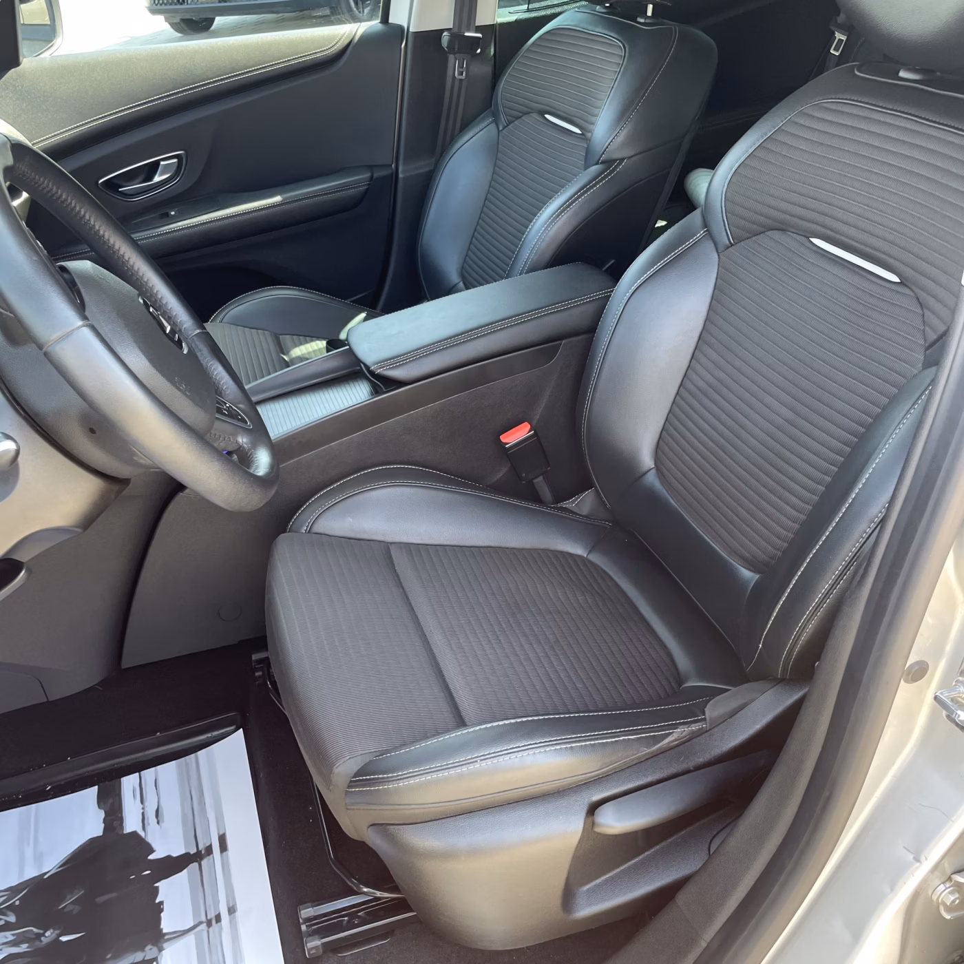 Renault Scenic фото 13