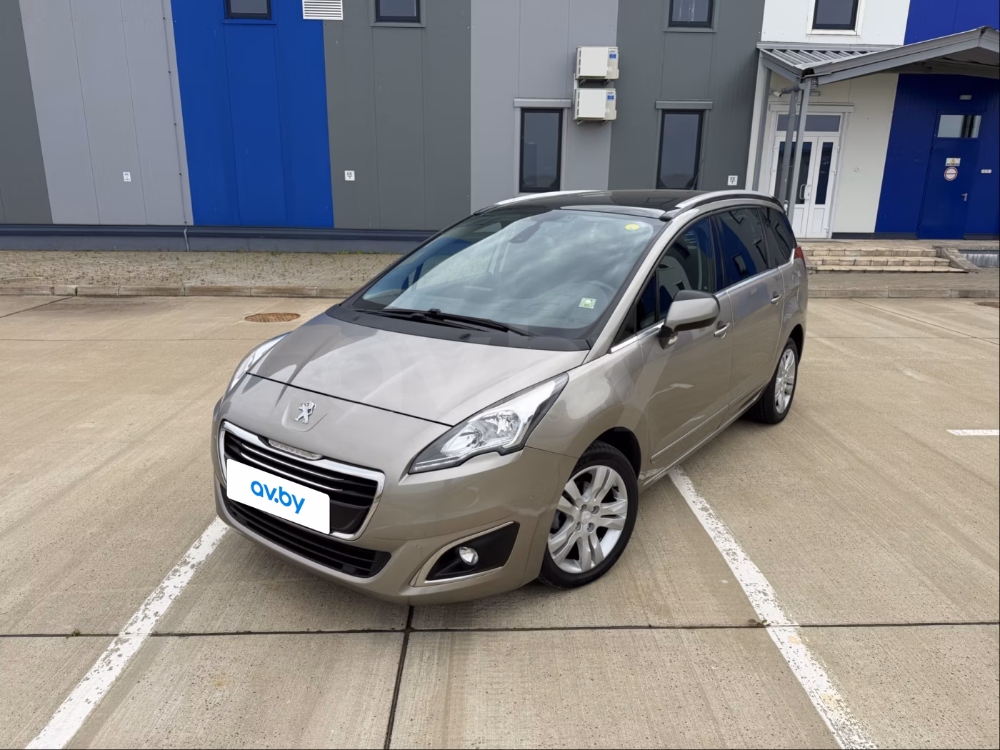 Peugeot 5008 фото 5