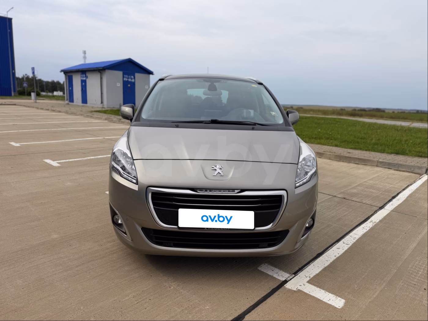 Peugeot 5008 фото 8