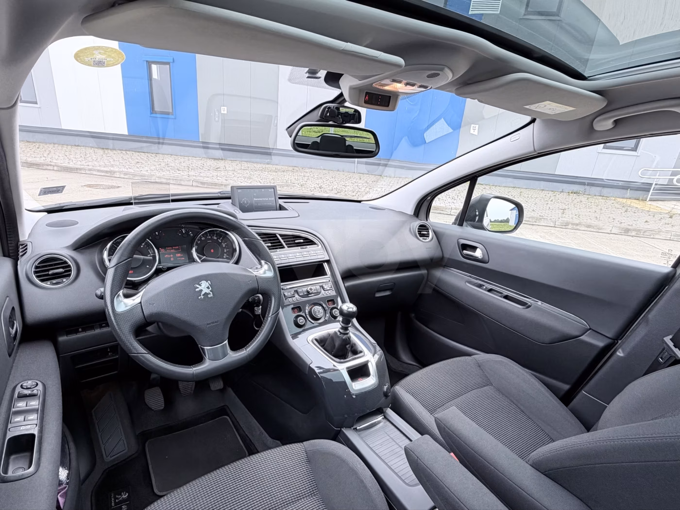 Peugeot 5008 фото 15