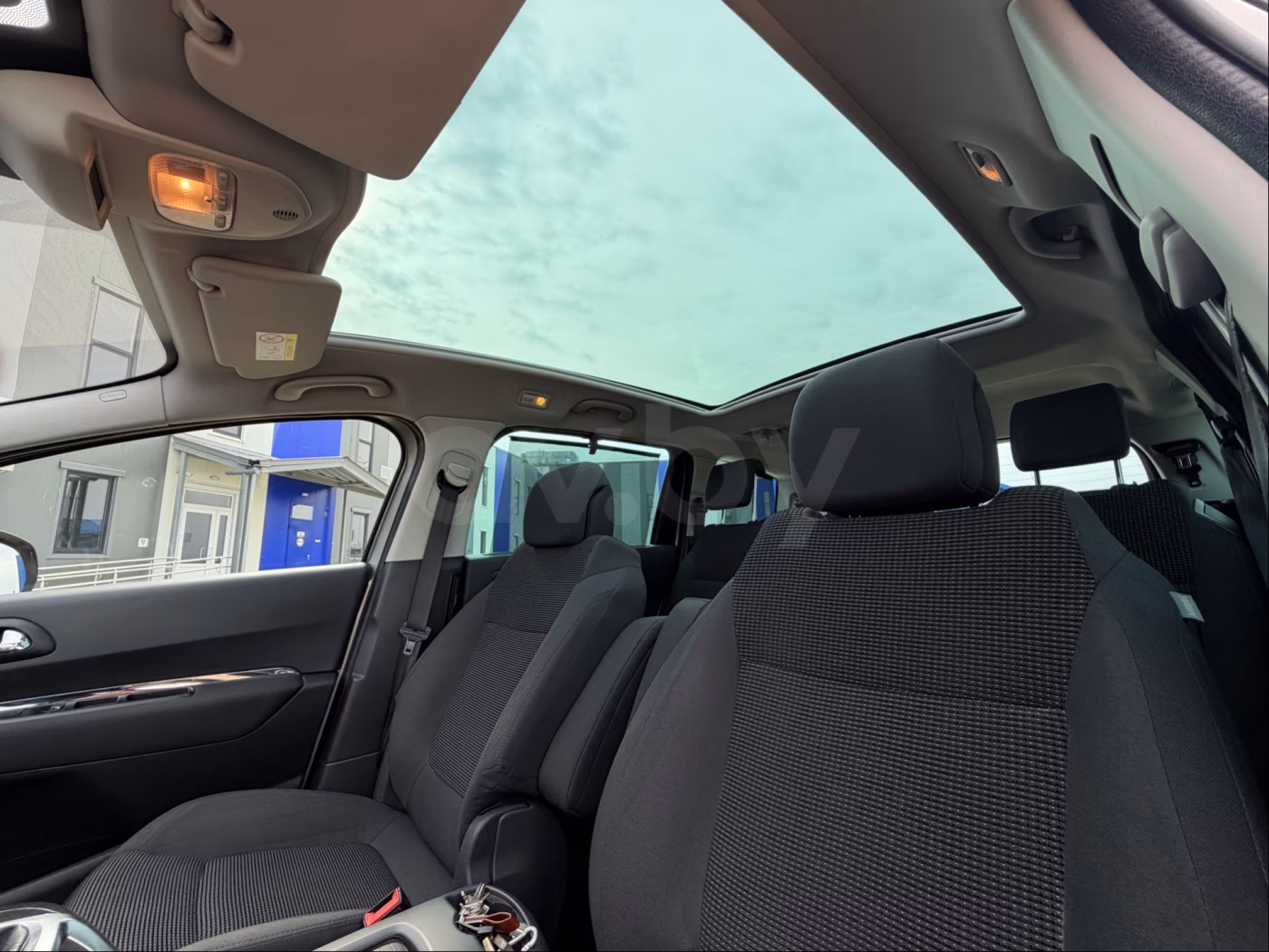 Peugeot 5008 фото 18