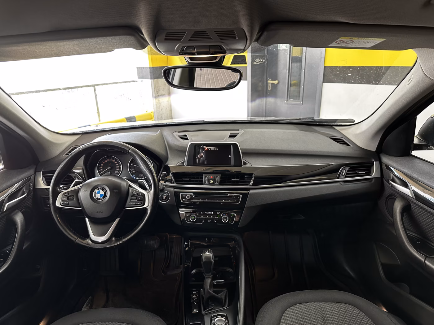 BMW X1 фото 9
