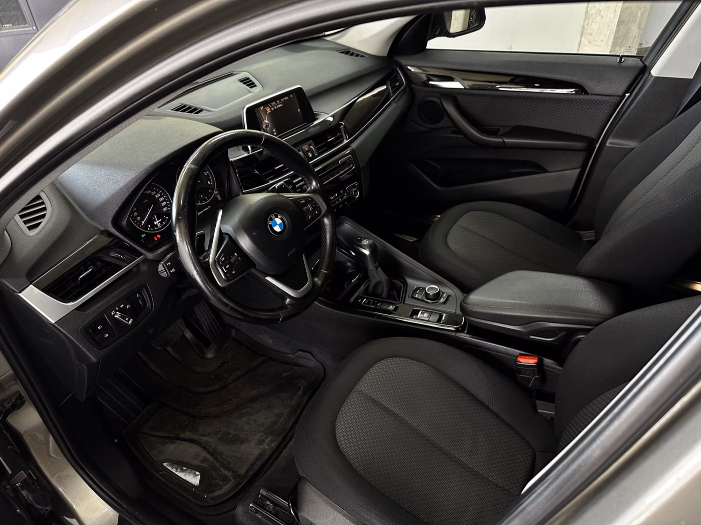 BMW X1 фото 13