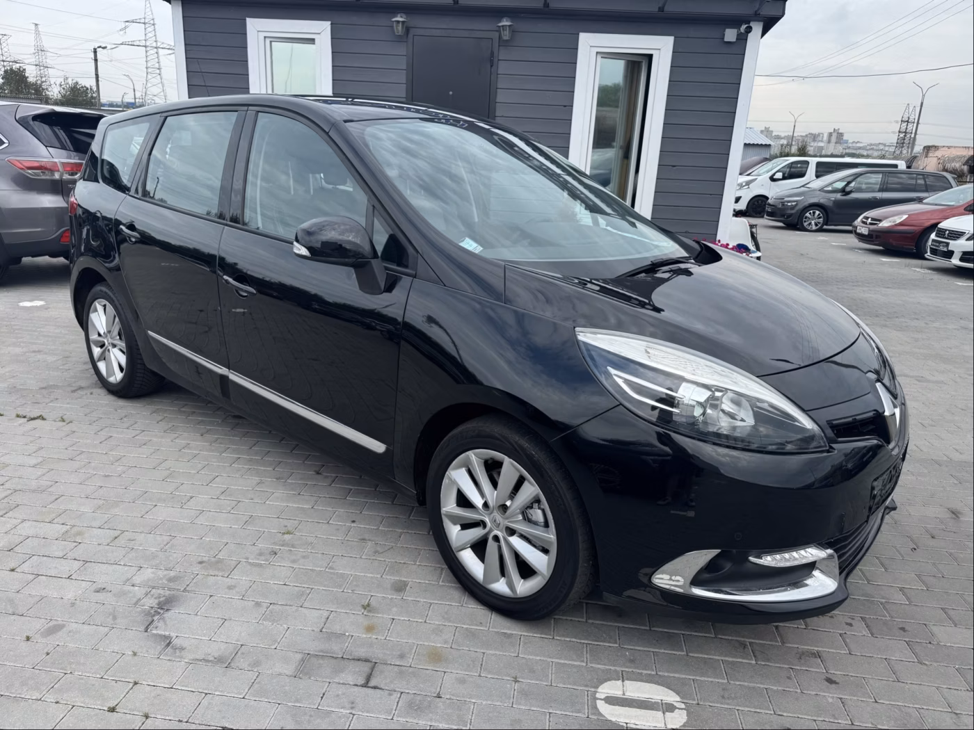 Renault Grand Scenic фото 9