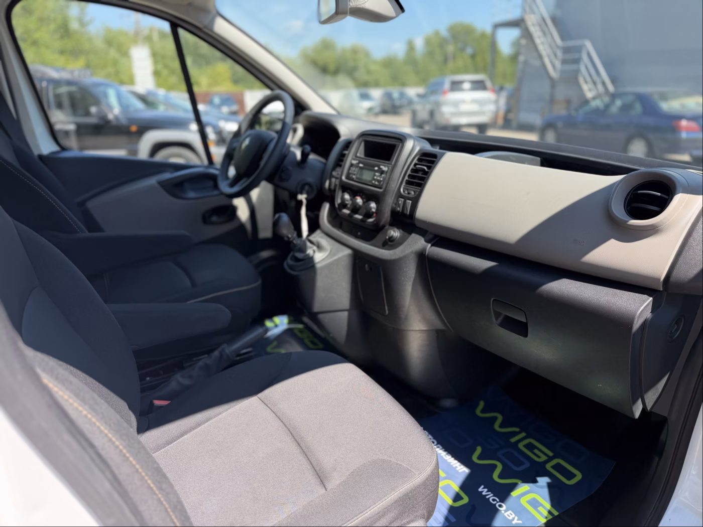 Renault Trafic фото 12