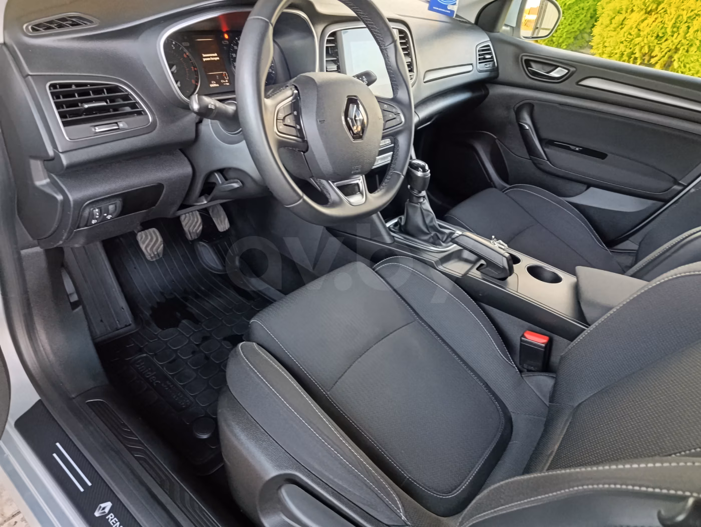 Renault Megane фото 9