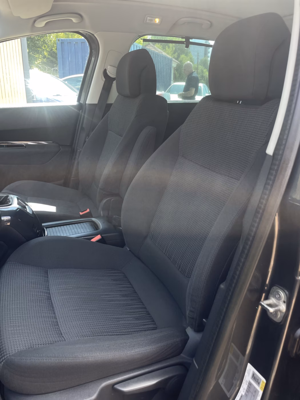 Peugeot 5008 фото 8