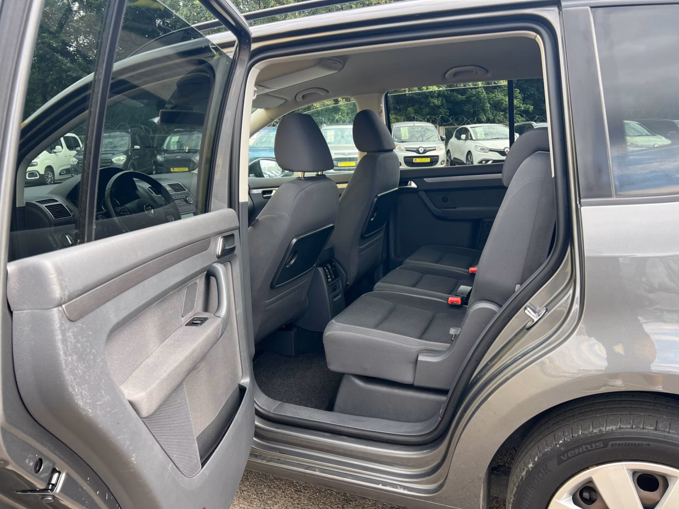 Volkswagen Touran фото 14