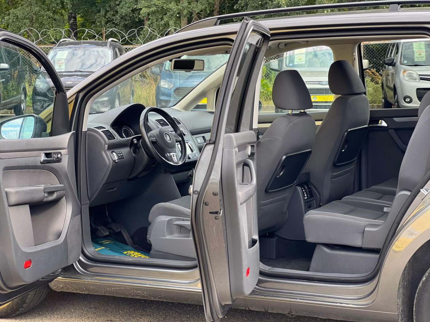 Volkswagen Touran фото 15