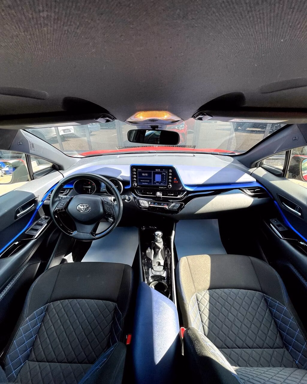 Toyota C-HR фото 10