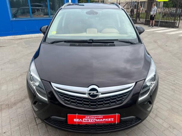 Opel Zafira фото 2