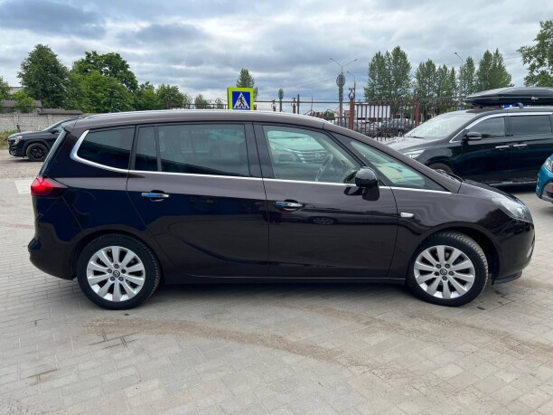 Opel Zafira фото 4