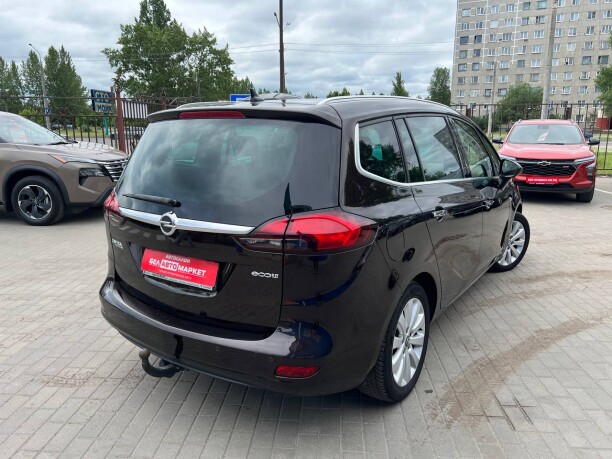 Opel Zafira фото 5