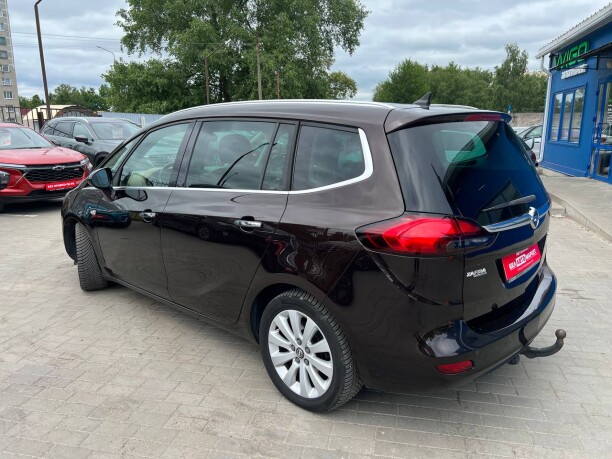 Opel Zafira фото 7