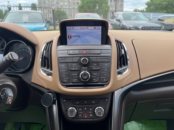Opel Zafira фото 10