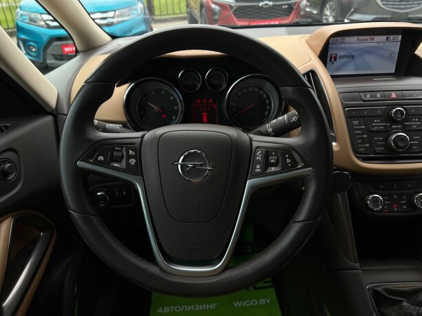Opel Zafira фото 13