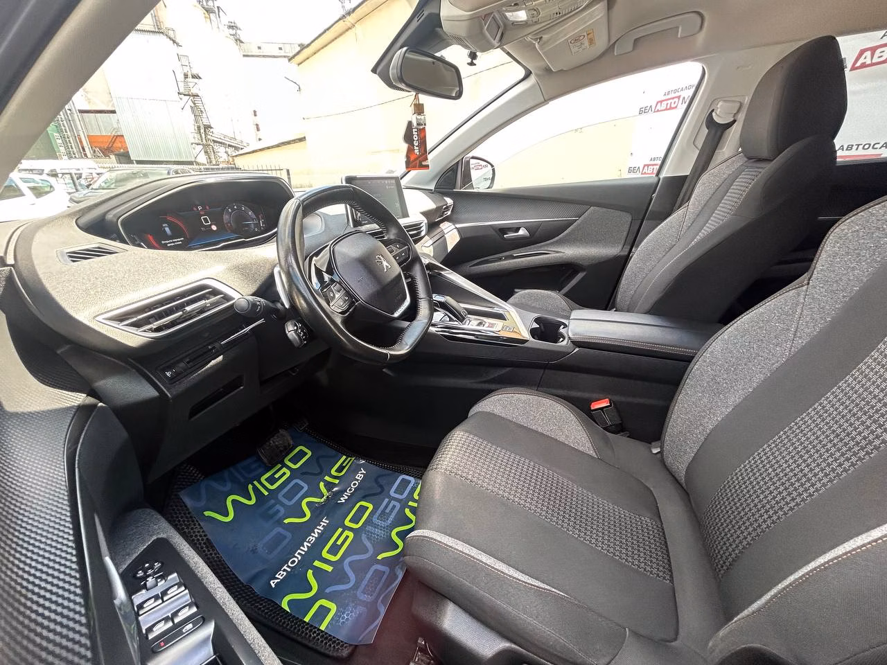 Peugeot 5008 фото 5