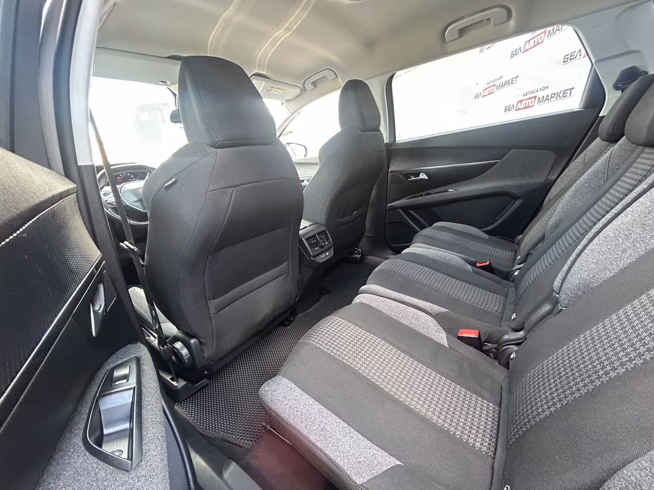 Peugeot 5008 фото 6