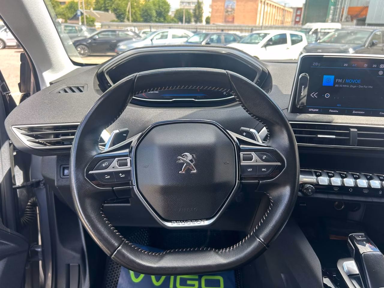 Peugeot 5008 фото 10
