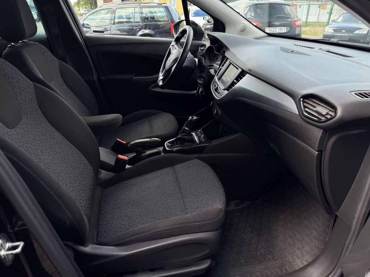 Opel Crossland X фото 9