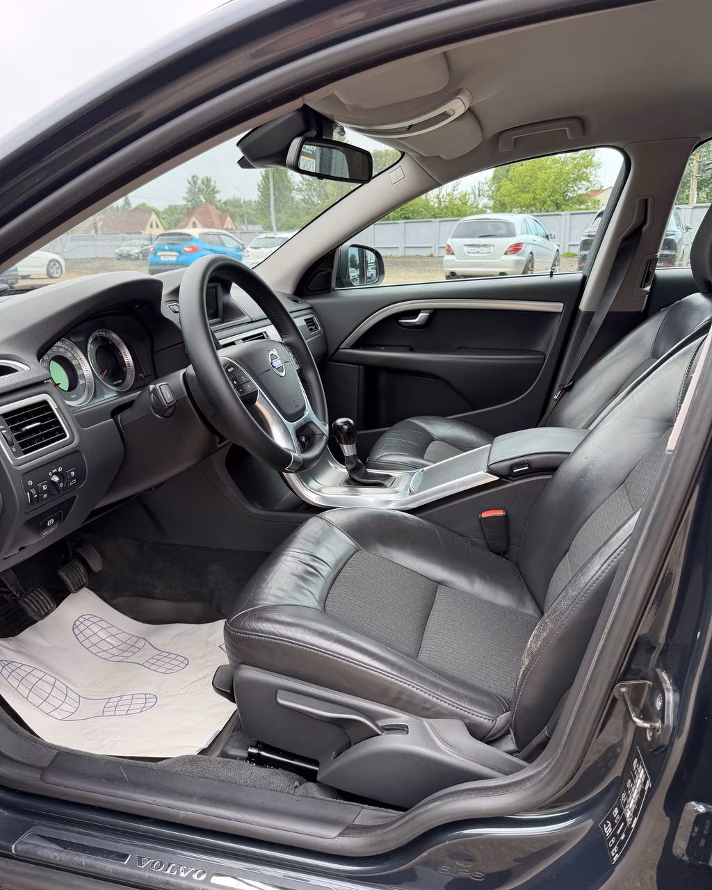 Volvo V70 фото 10