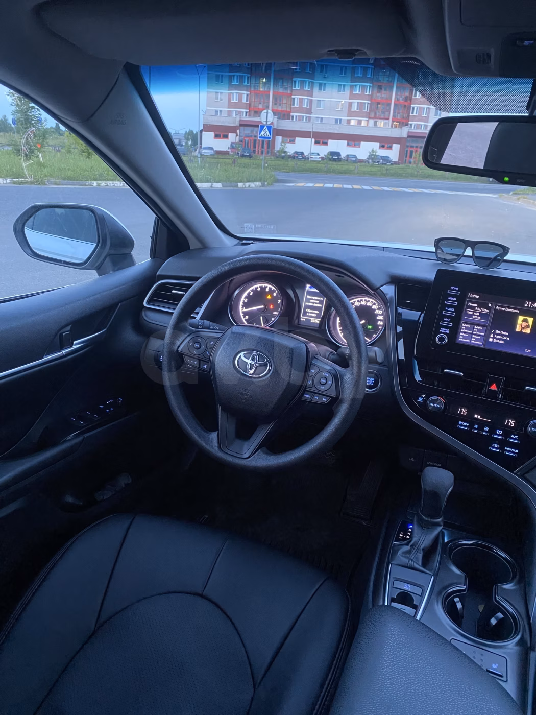 Toyota Camry фото 7