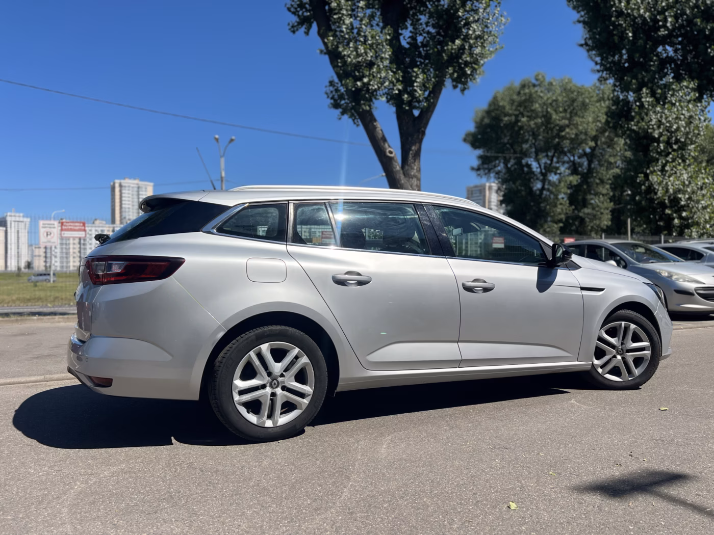 Renault Megane фото 2