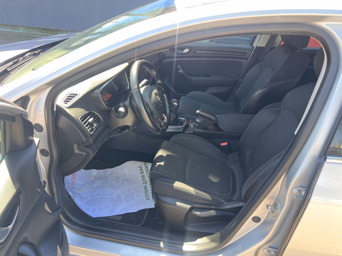 Renault Megane фото 17
