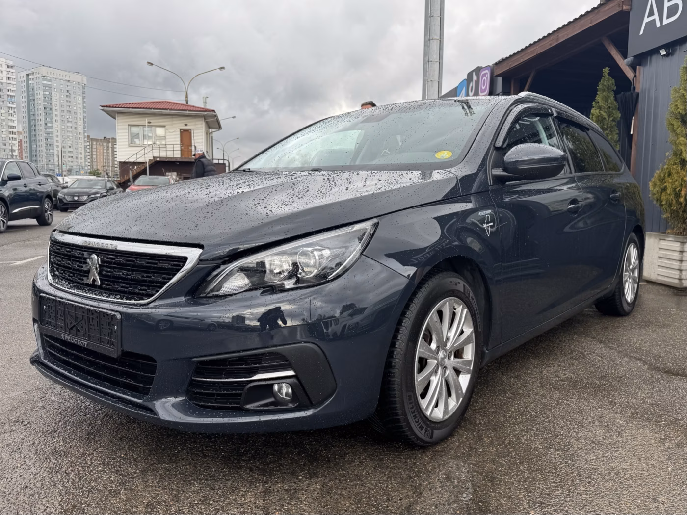 Peugeot 308 фото 3