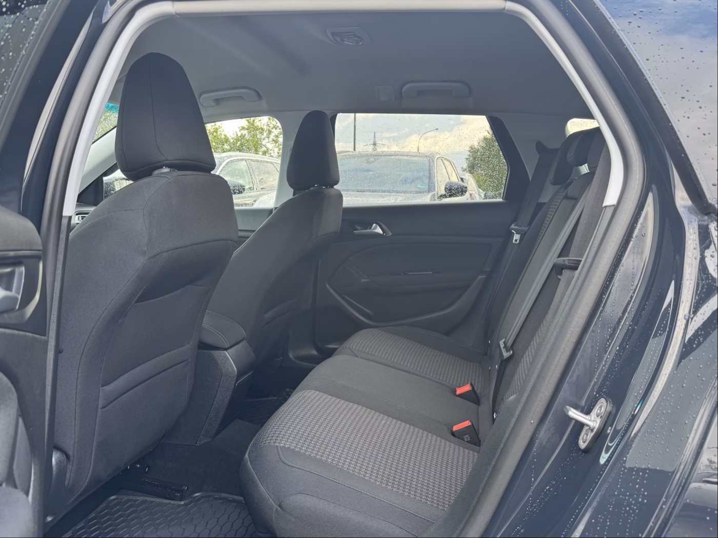Peugeot 308 фото 12