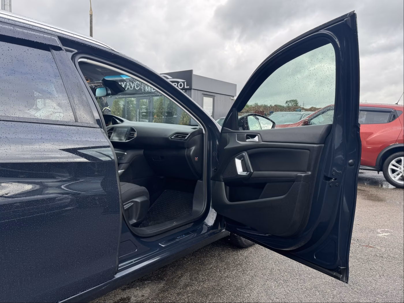 Peugeot 308 фото 17