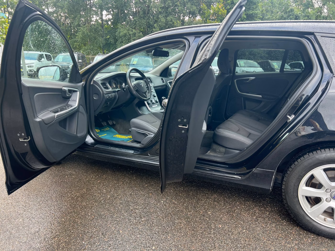 Volvo V60 фото 13