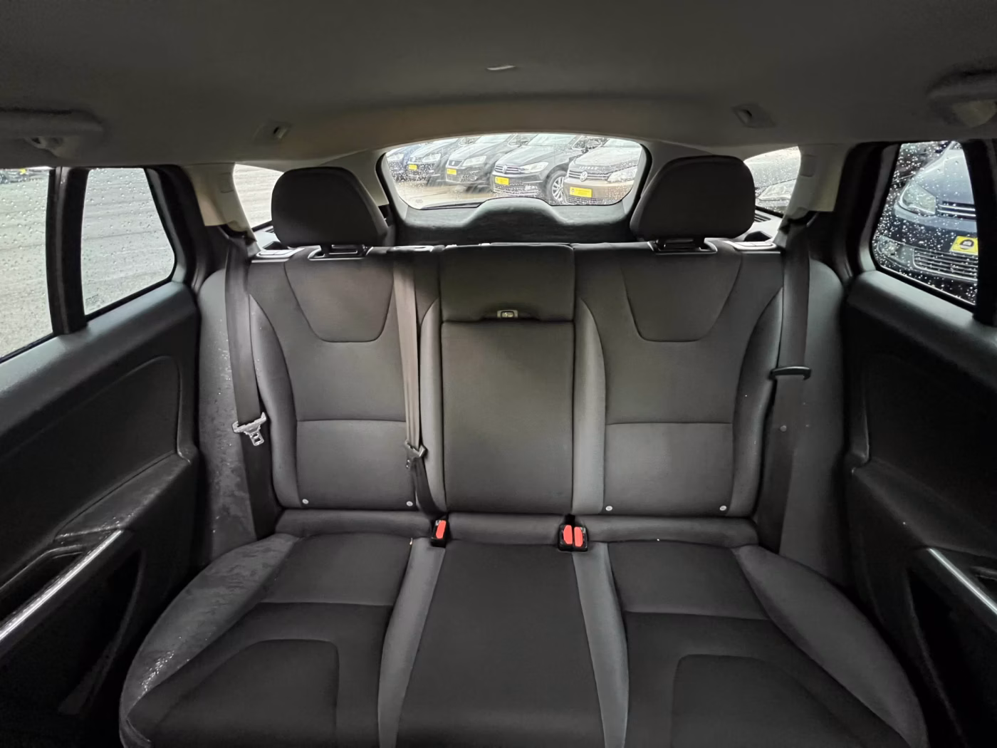 Volvo V60 фото 17