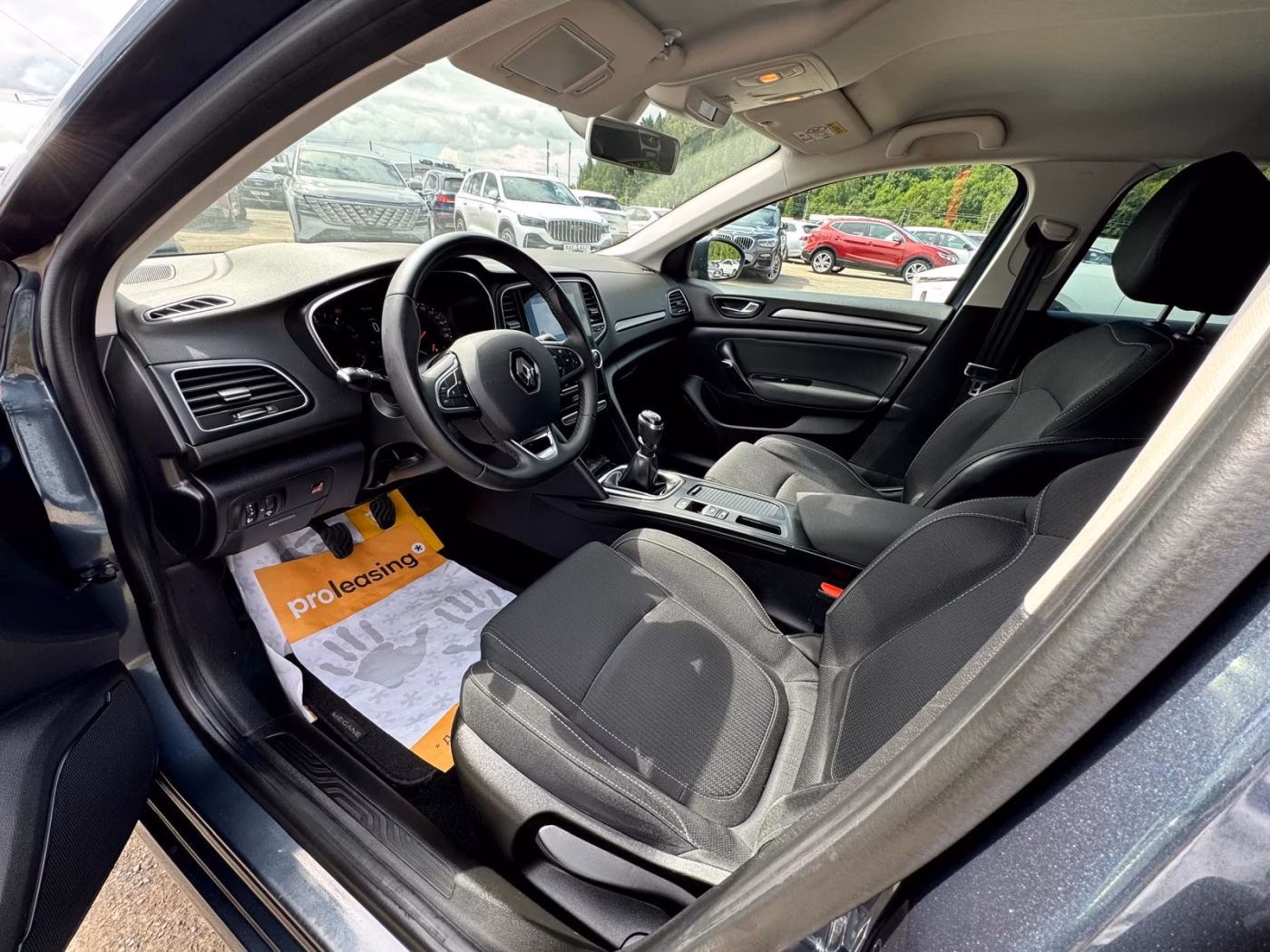 Renault Megane фото 8