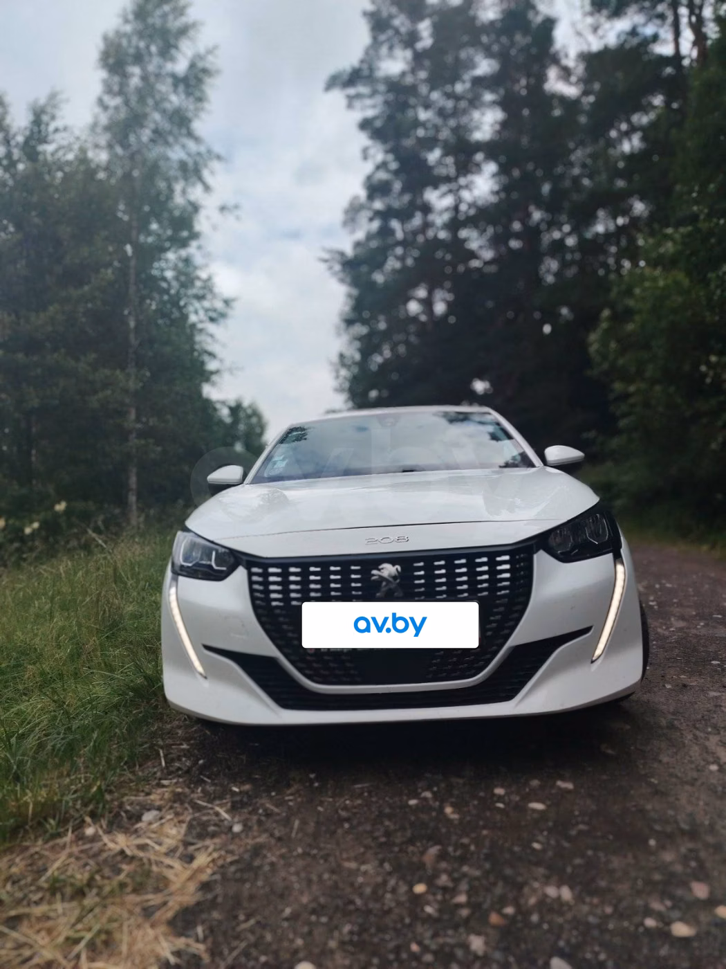 Peugeot 208 фото 4