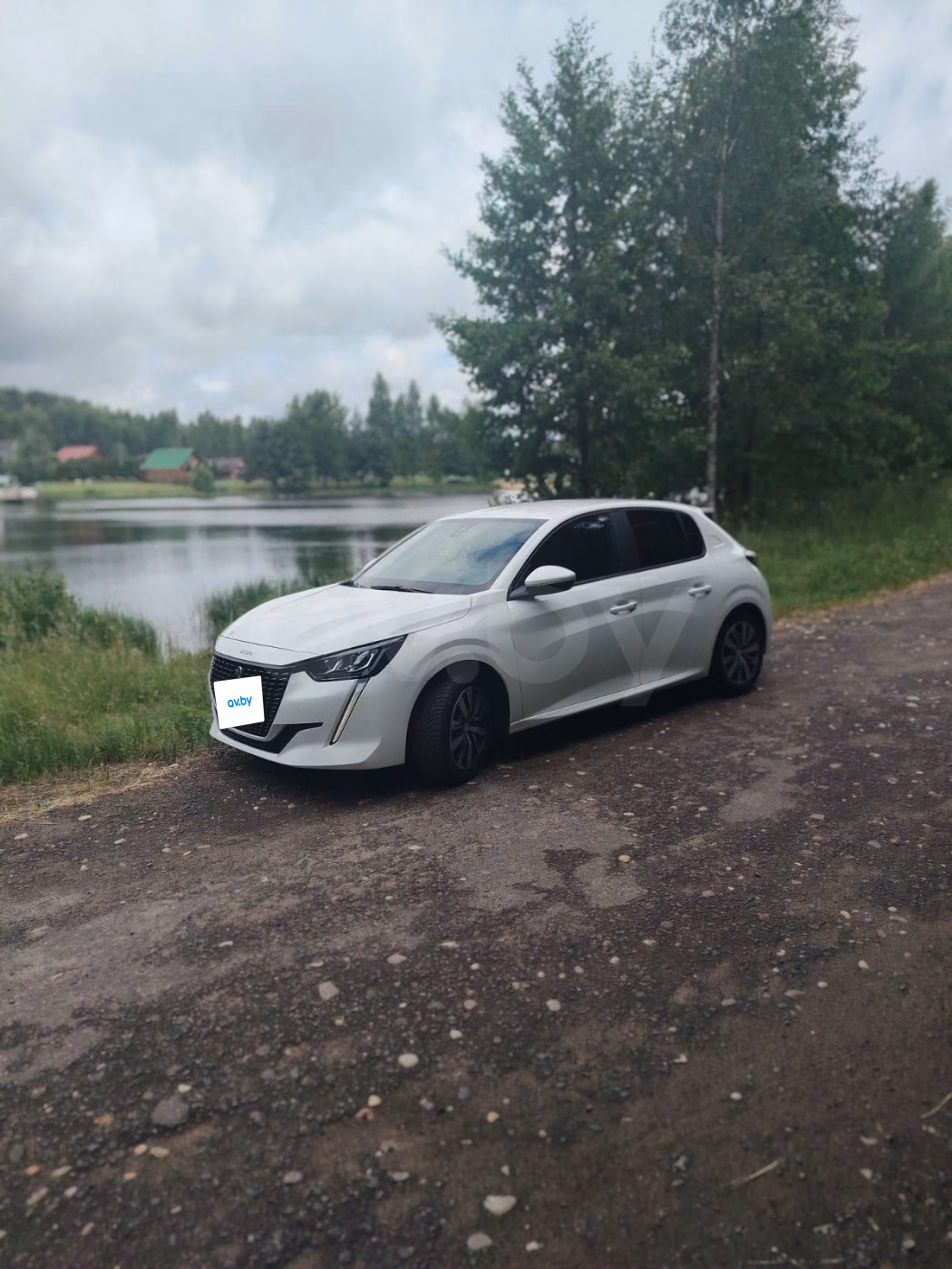 Peugeot 208 фото 5