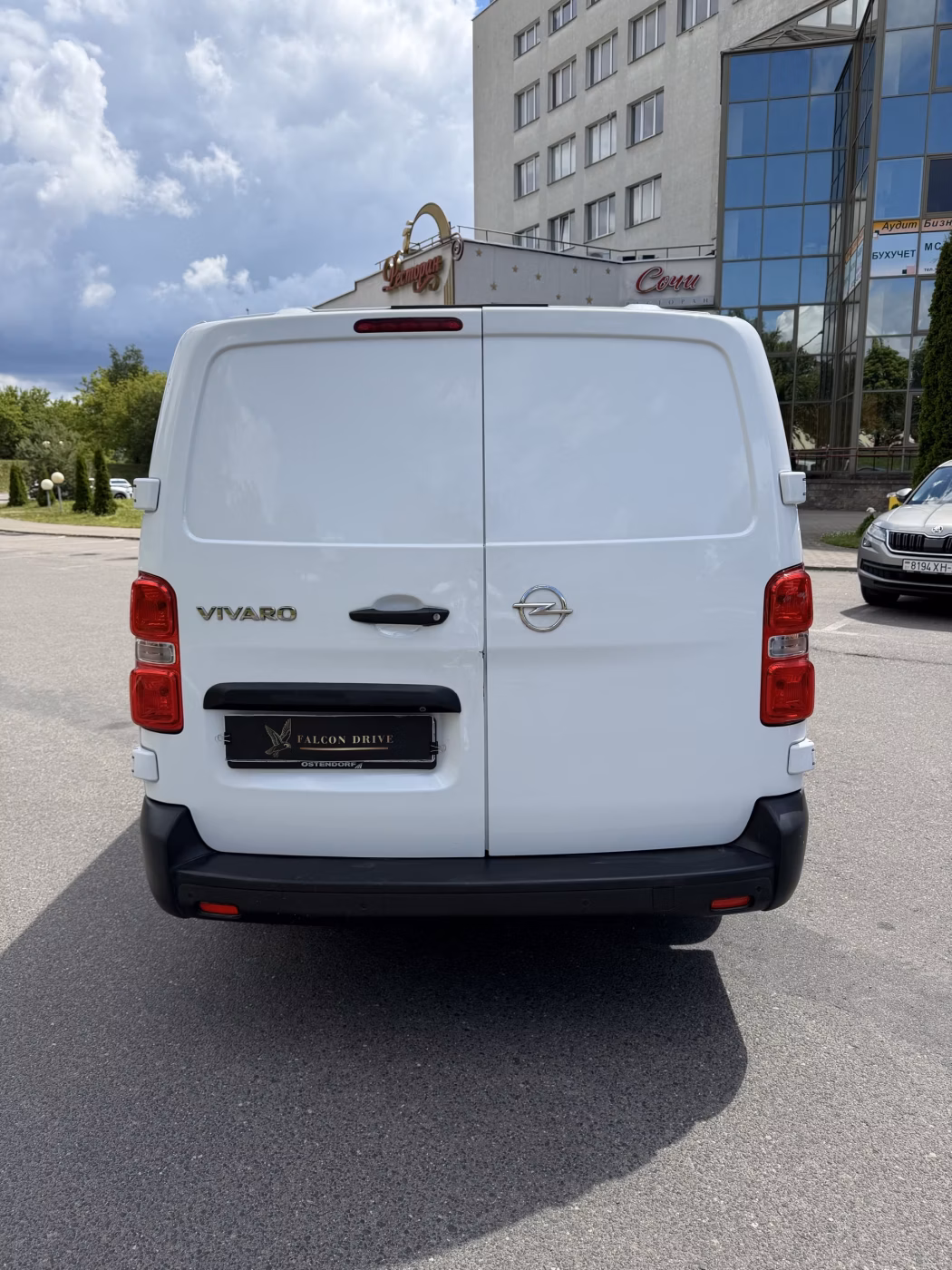 Opel Vivaro фото 6