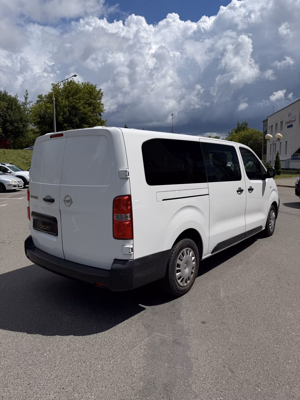 Opel Vivaro фото 7