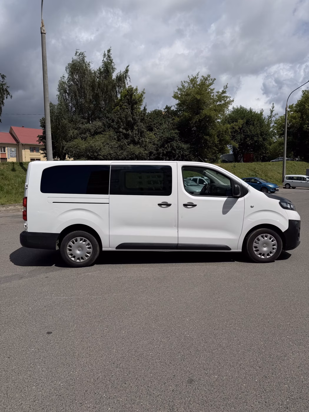 Opel Vivaro фото 8