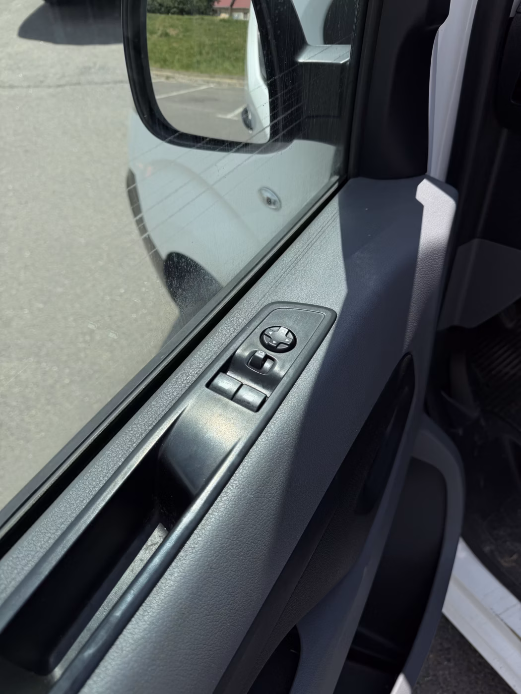 Opel Vivaro фото 14