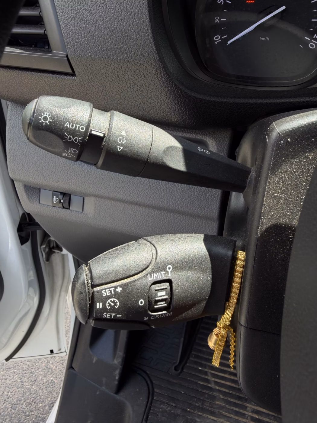 Opel Vivaro фото 15